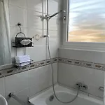 Neu - Moderner Landhausstil Nahe Duesseldorf, Messe, Dus