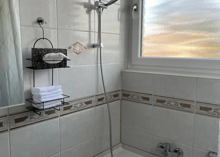 Neu - Moderner Landhausstil Nahe Duesseldorf, Messe, Dus